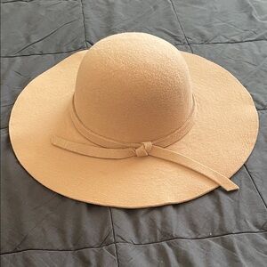 Elegant Tan Wide-Brim Hat perfect for Fall